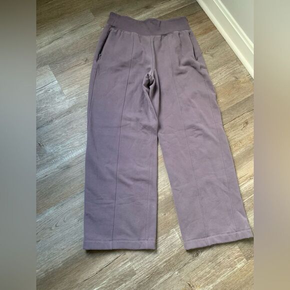 Athleta Sweat Pants Retro Plush Wide Leg Soft Warm Purple Lilac Lavender Size M - Picture 5 of 10